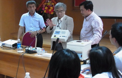ベトナム国　新生児黄疸診断機器導入を通じた新生児医療向上案件化調査