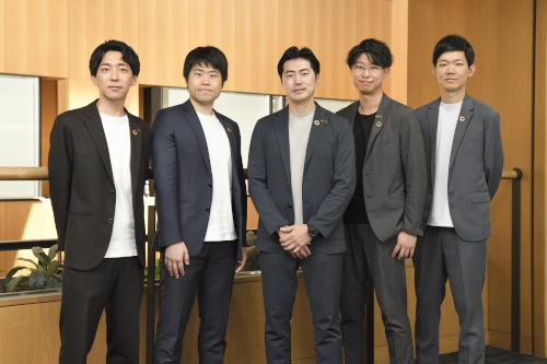 2種類の生成AIチャットで金融サービスの顧客体験を刷新
